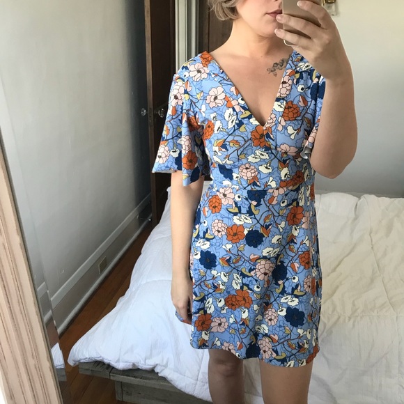 Zara Dresses & Skirts - NWT Zara  flutter sleeve spring dress
